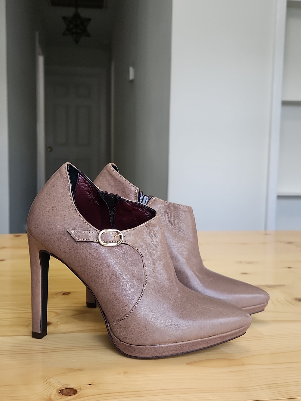 Tiffany Vera Pelle Ankle Pointed Toe Stiletto Booties Leather Italy US 6